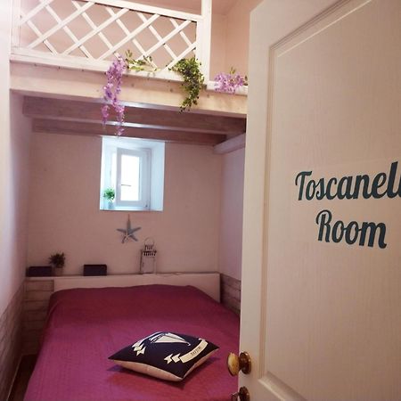 Toscanelli Room Лідо-ді-Остія Екстер'єр фото